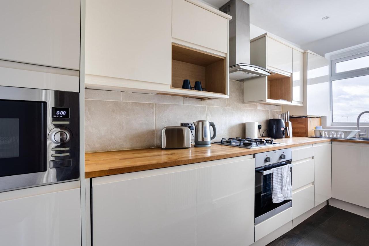 Entire Luxurious Flat Sleeps 4 Persons Apartment Londra Exterior foto